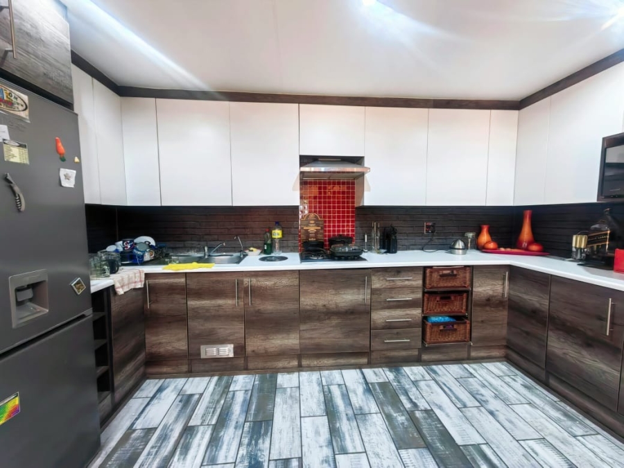 2 Bedroom Property for Sale in Miederpark North West